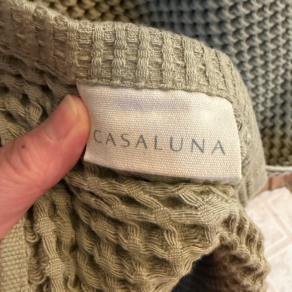 Textured Waffle Knit towel in khaki Green - Picture 3 of 3